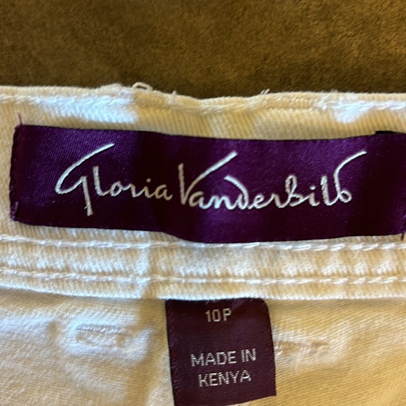 Petite Bundle Deal!  Gloria Vanderbilt Capris AND NWT Bobeau knot tied top. - Picture 8 of 13